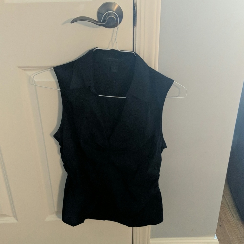 Sleeveless business top